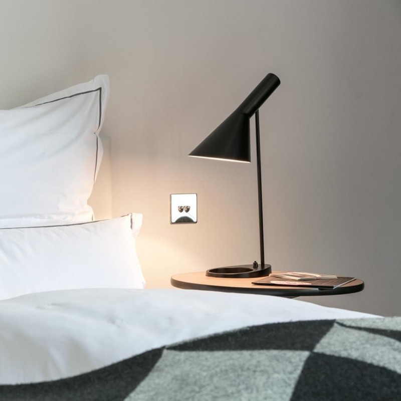 Lampe de table directionnelle...
