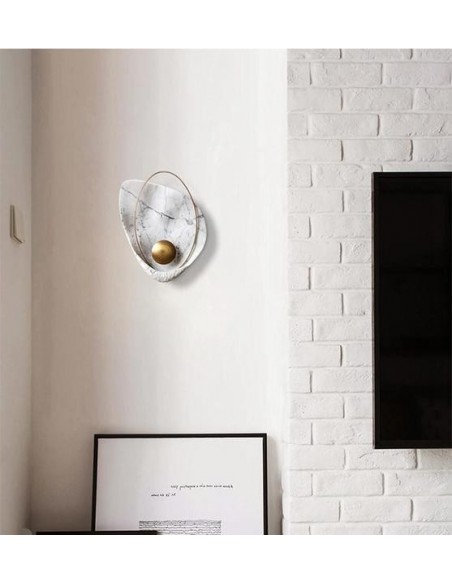 Pearl wall lamp