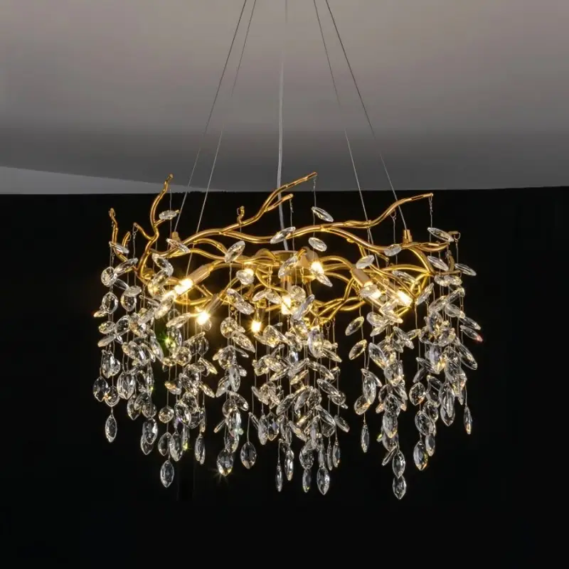 Lampadario a rami di cristallo dorato