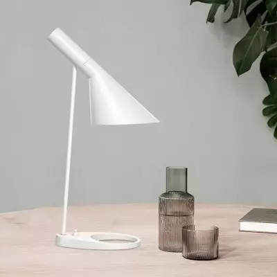 Lámpara de mesa de metal... 2