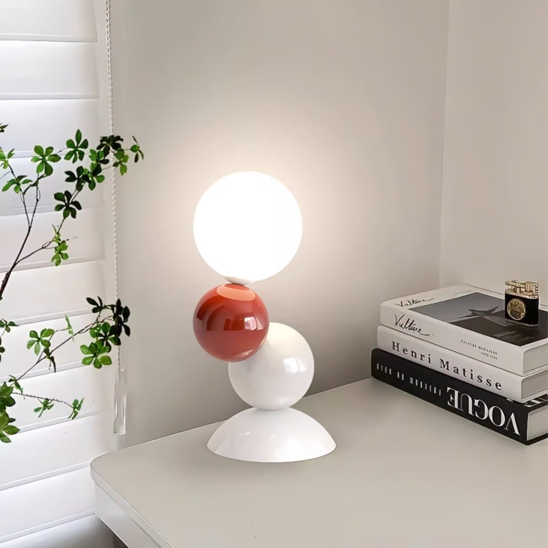 Lámpara de mesa con bola de acrílico... Lámpara de mesa con bola de acrílico...