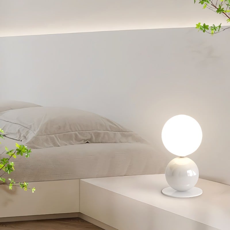 Lámpara de mesa con bola de acrílico... Lámpara de mesa con bola de acrílico...