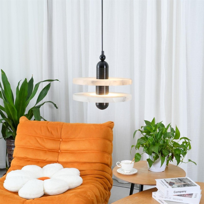 Suspension élégante en albâtre à... Suspension élégante en albâtre à...