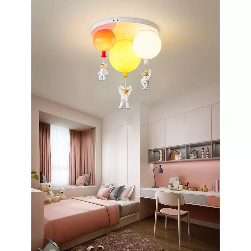 Lampada da soffitto a palloncino... Lampada da soffitto a palloncino...