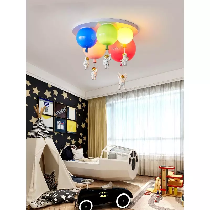 Lampada da soffitto a palloncino... Lampada da soffitto a palloncino...