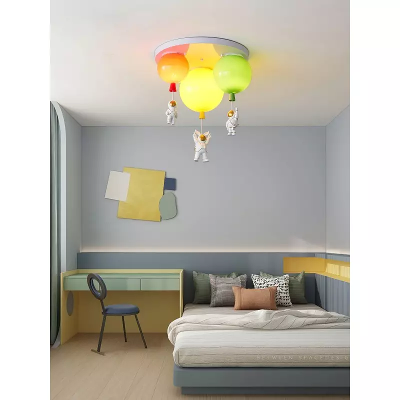 Lampada da soffitto a palloncino... Lampada da soffitto a palloncino...