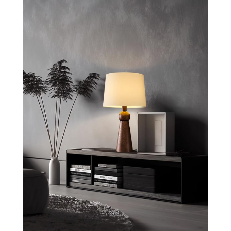 Nordische Retro-Tischlampe aus... Nordische Retro-Tischlampe aus...