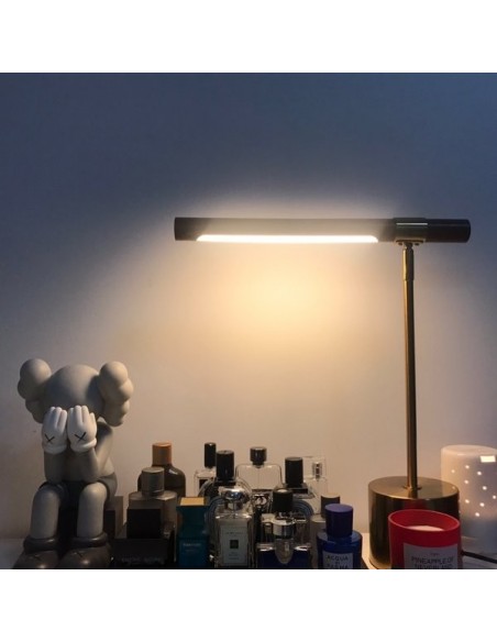 Linear Wood LED Task Light