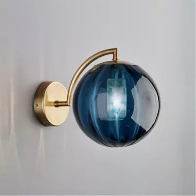 Lampada da parete moderna...