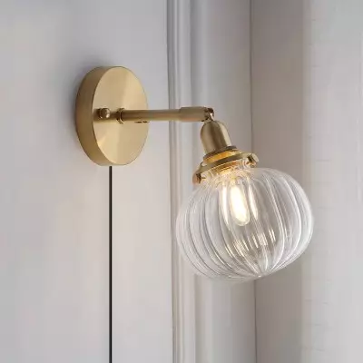 Lampada da parete in ottone...