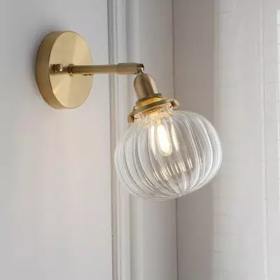 Lampada da parete semplice...