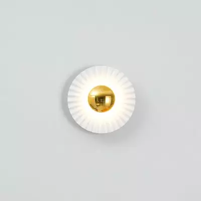 Lampada da parete moderna...