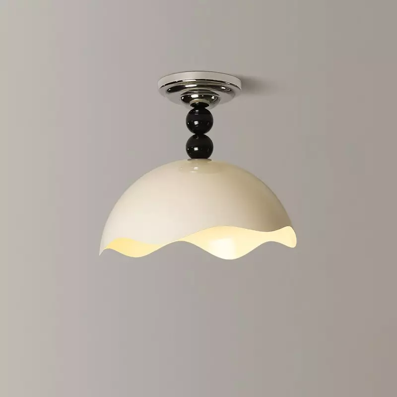 Plafonnier en métal à crête ondulée...