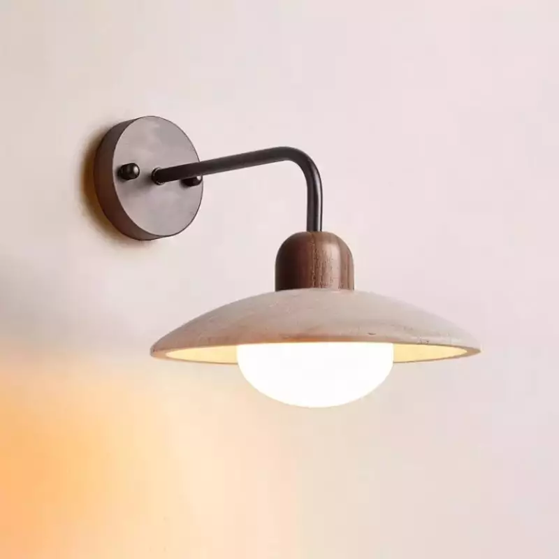 Lampada da parete moderna e semplice...