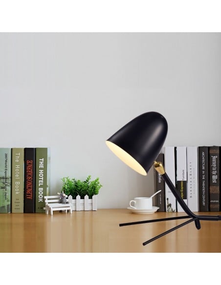 Tripod Table Lamp