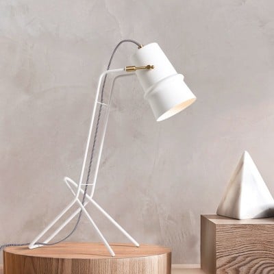 Lampe de table nordique en métal 2
