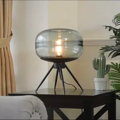 Lampe de table en verre laqué 2