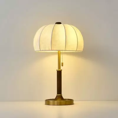 Lámpara de mesa de tela...