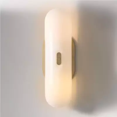 Elegante lámpara de pared...
