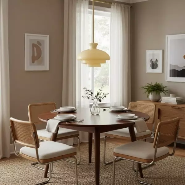 HaloVita Decorative Pendant Lamp - Minimalist Metal and Glass Pendant for Living Areas KL2136