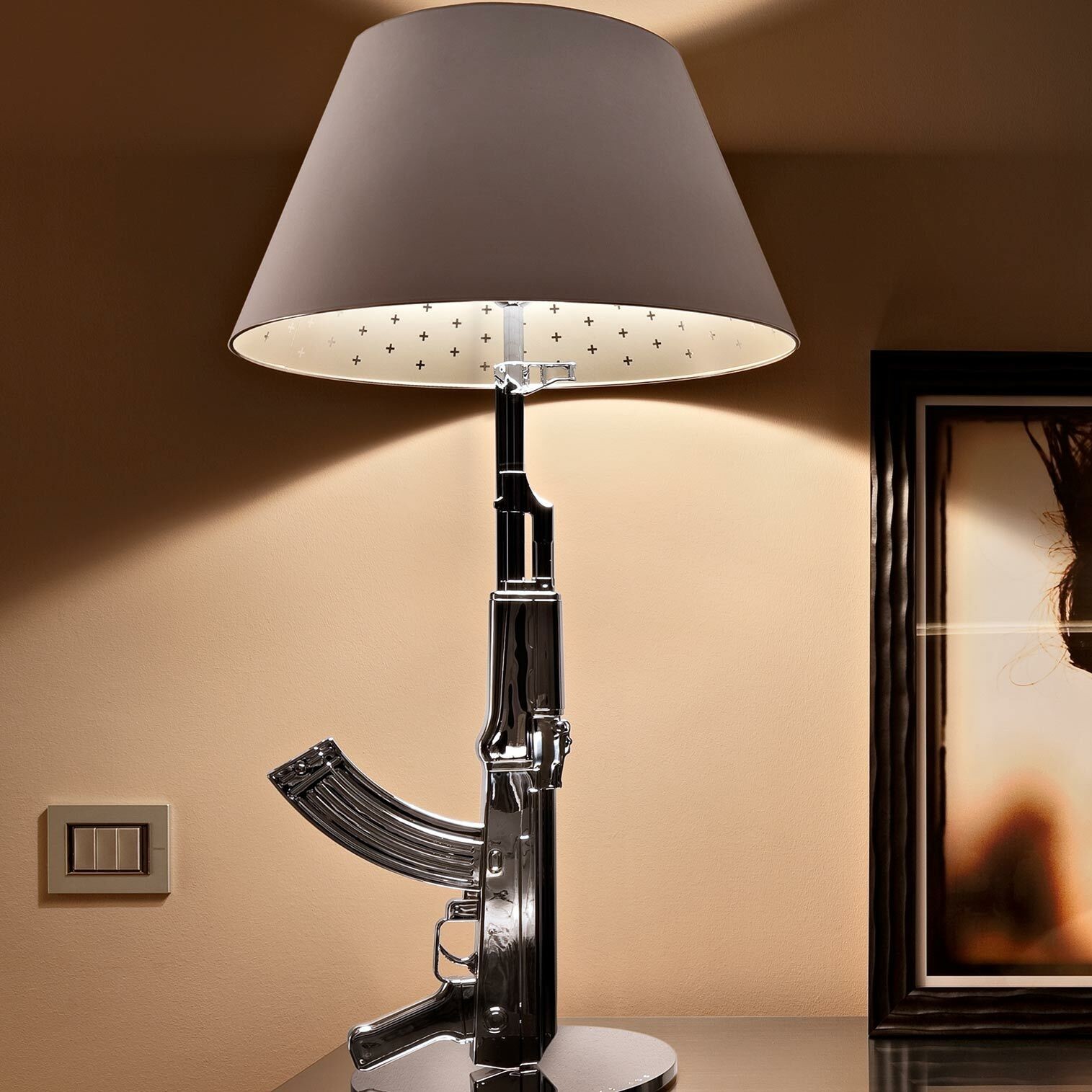Creative Decorative Metal Table Lamp