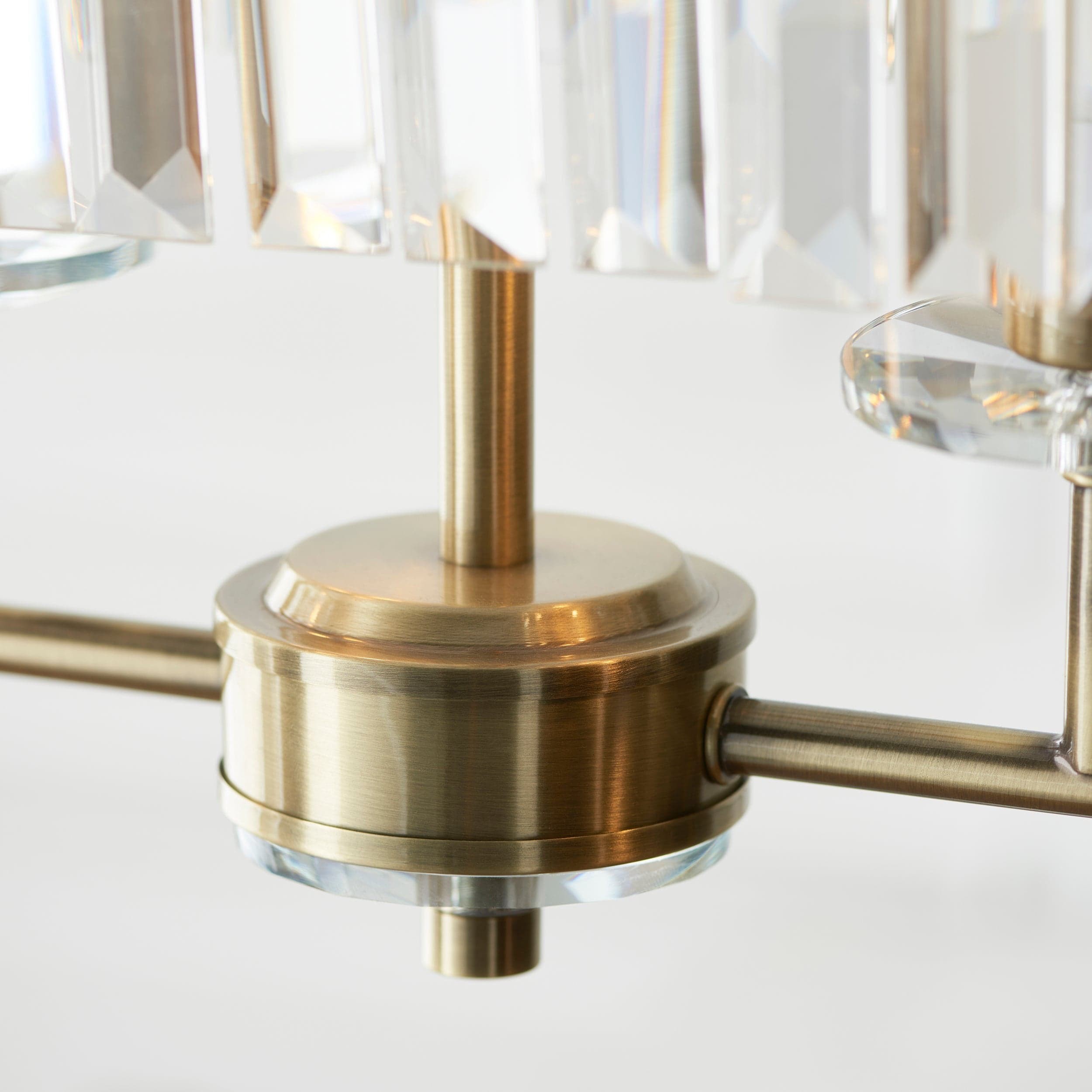 Beveline 4-Light Linear Chandelier With Cut Faceted Glass - Sleek Metal Frame For Dining KL1809