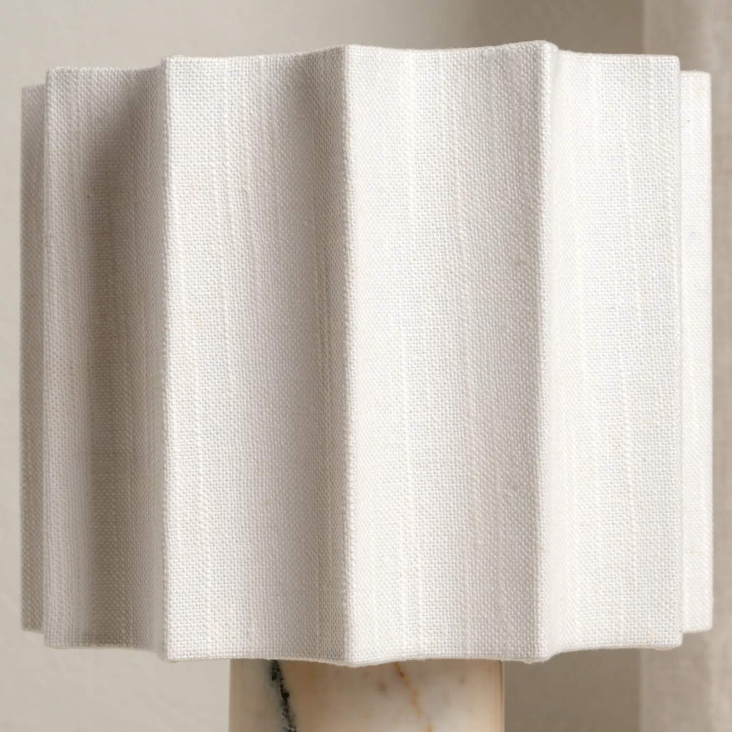 Cavilon Fan Shaped Linen Table Lamp - Modern Lighting for Living Room Decor KL2037