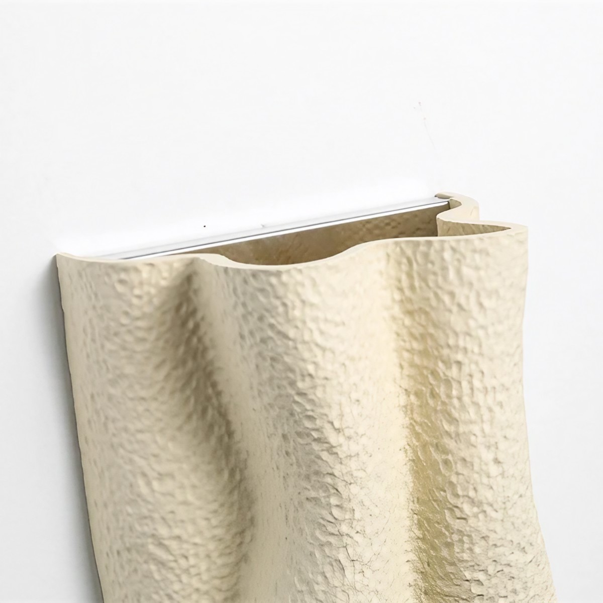 French Folded Resin Ribbed Wall Sconce For Hallway KL161