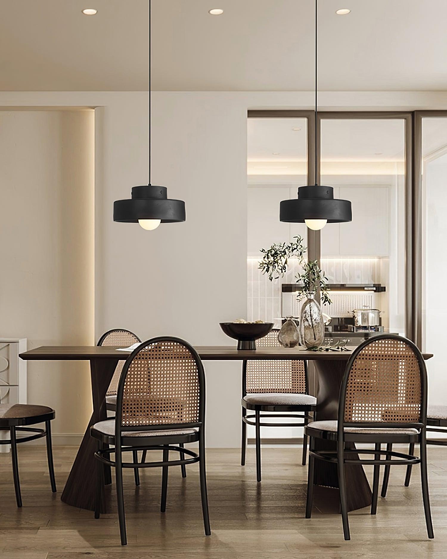 Classic Traditional Pendant Light KL265