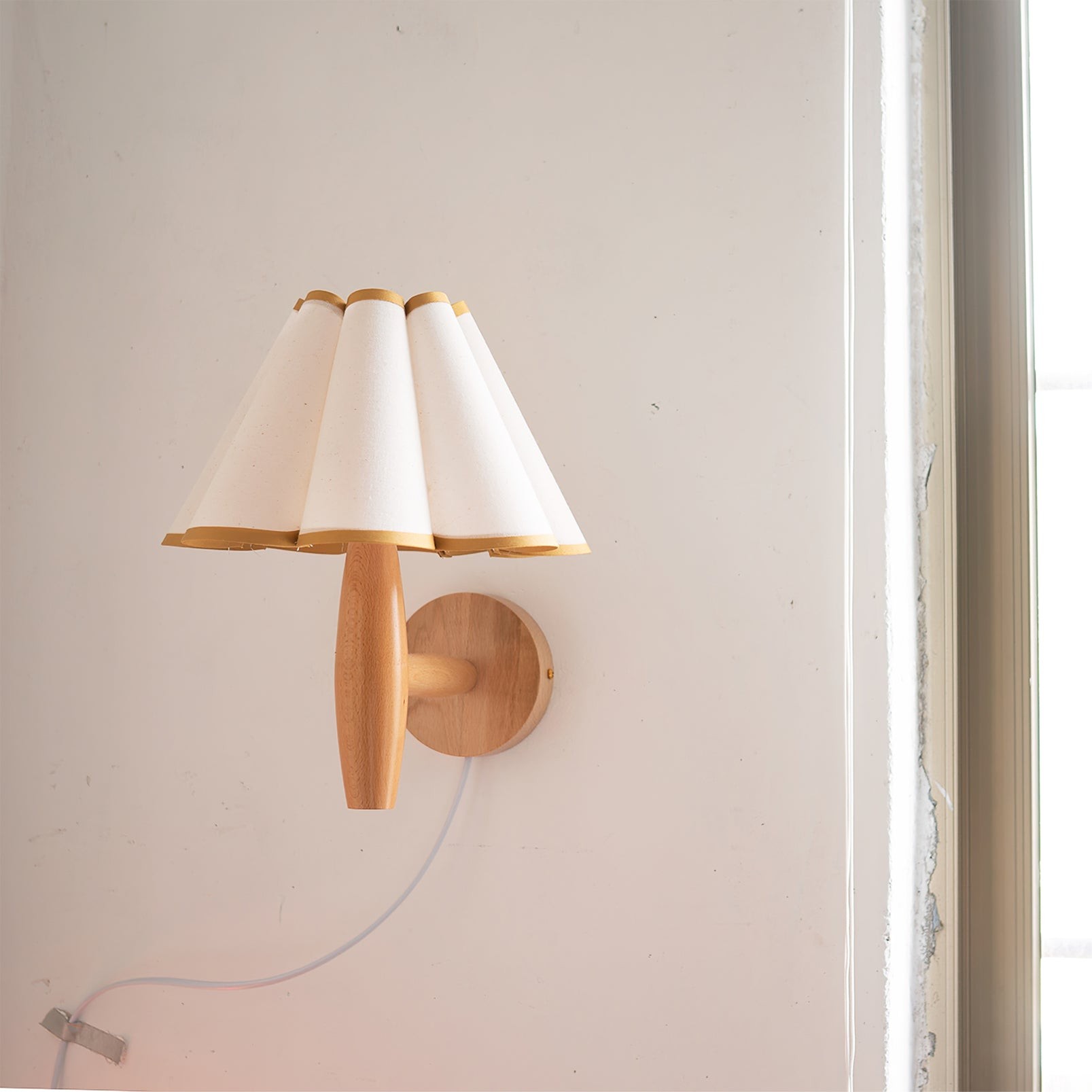 Vintage Fluted Plug In Wall Lamp KL1092