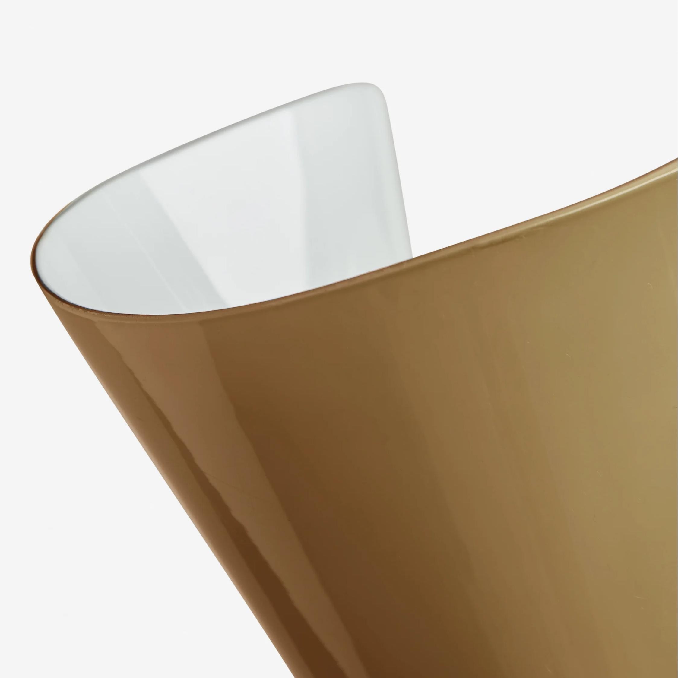 Bellina Radner Pendant Light – Colored Glass Shade with Brass Detail for Modern Spaces KL1417