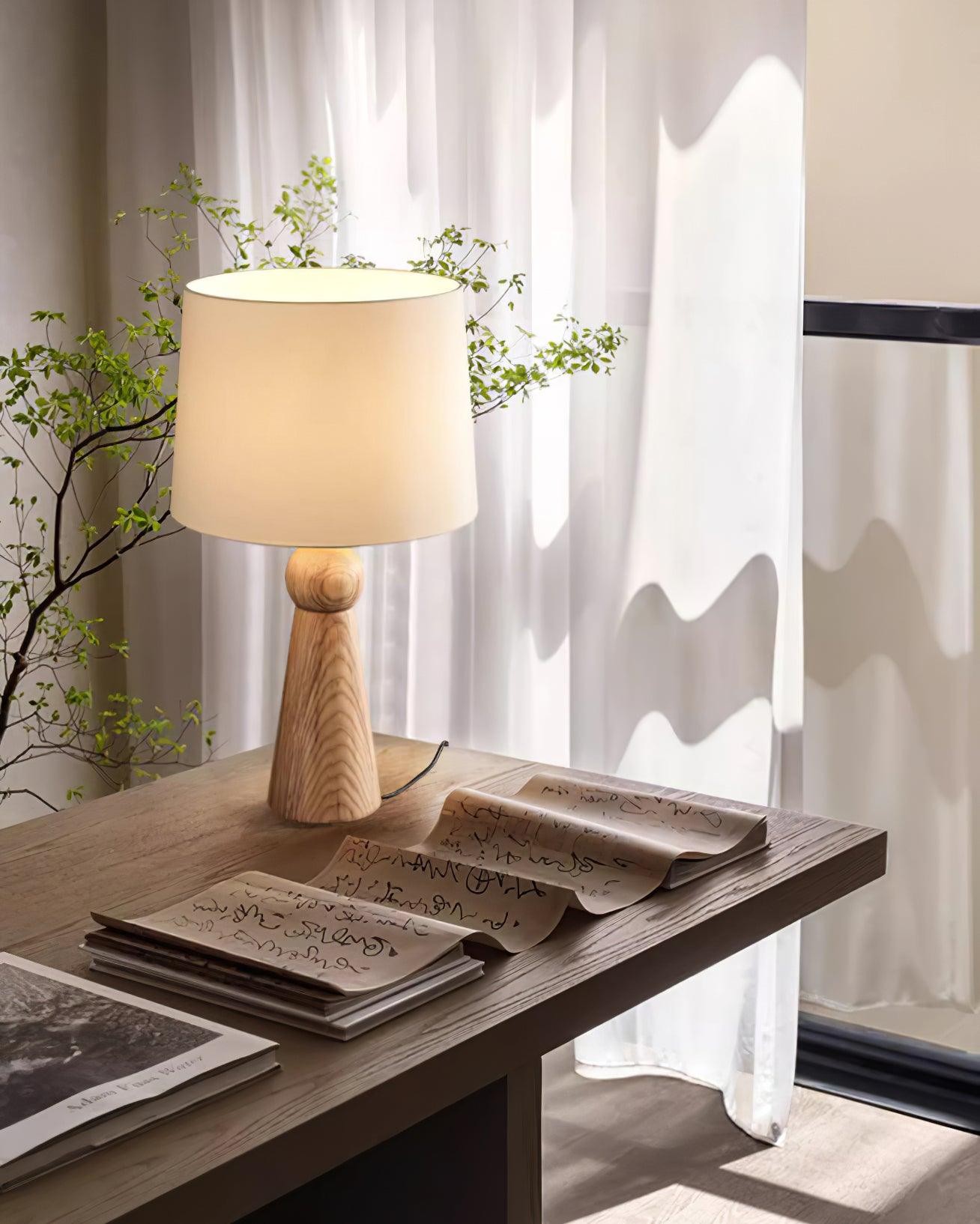 Nordic Retro Solid Wood Fabric Table Lamp KL243