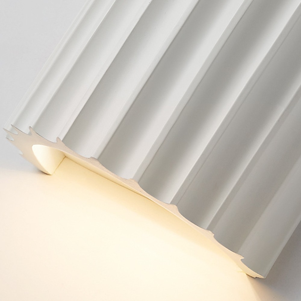 Textured Resin Wall Lamp - Contemporary Style Light for Bedroom or Hallway KL60