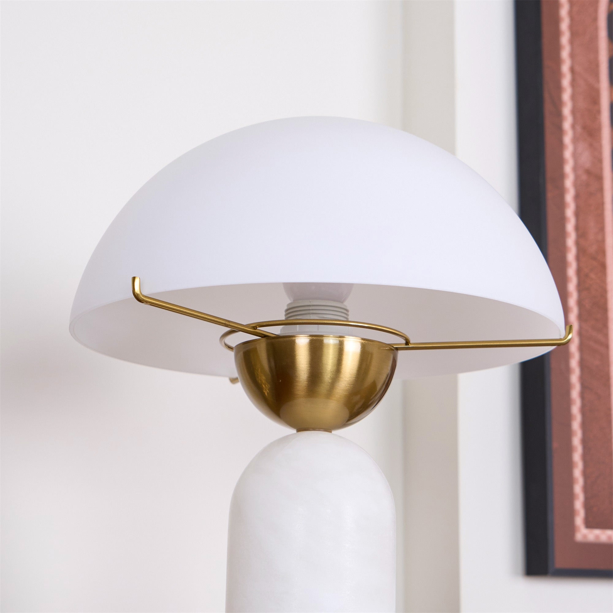 Peono Alabaster Table Lamp D440
