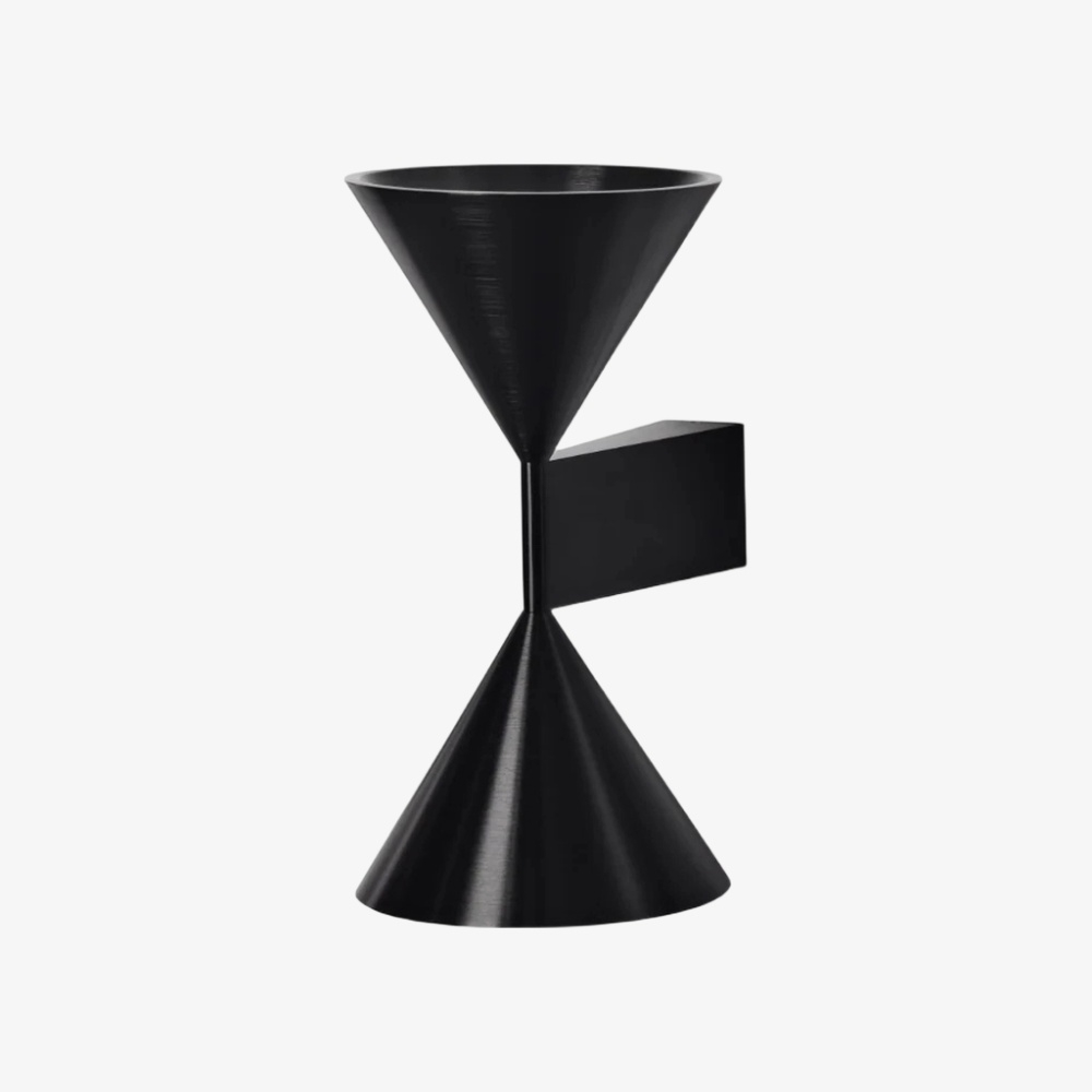 Minimalist Metal Conical Wall Lamp - Modern Cone Sconce for Interior Spaces KL2327