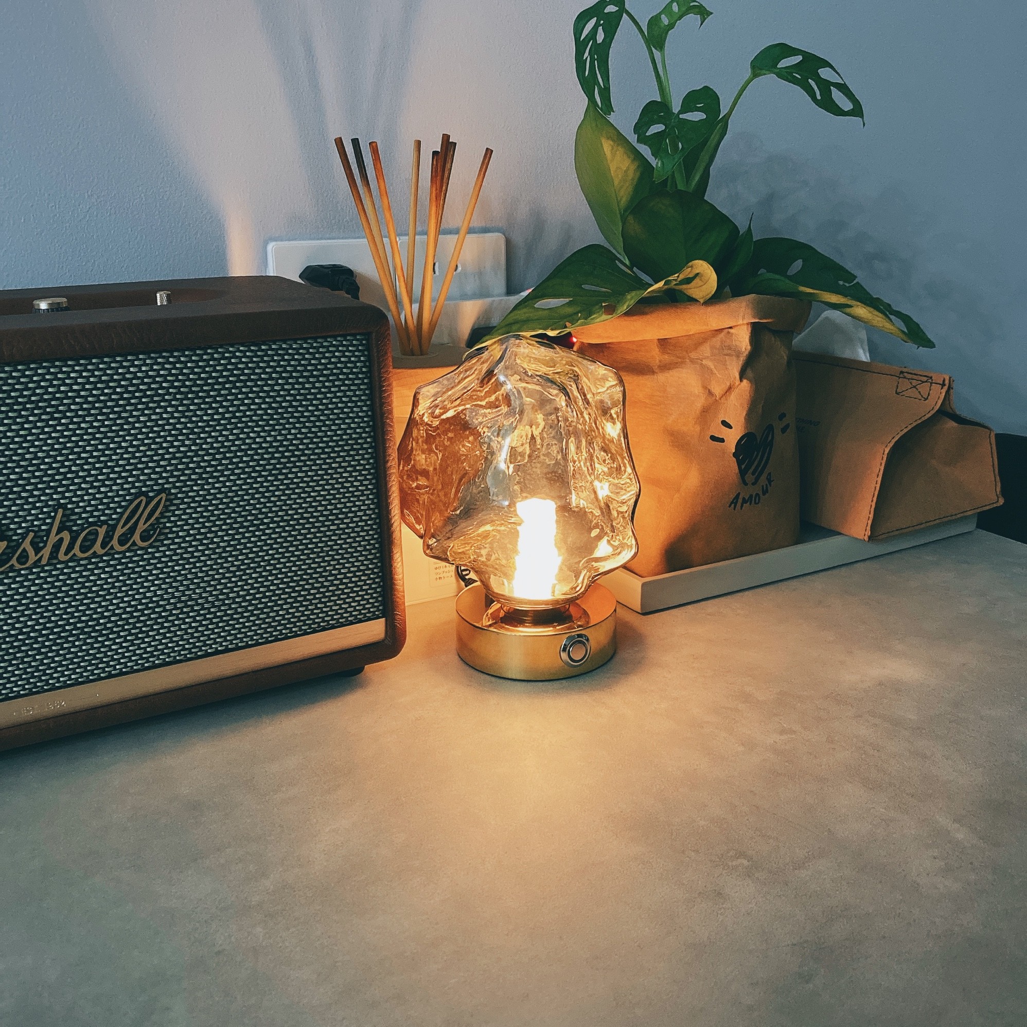 Retro Lava Rechargeable Table Lamp