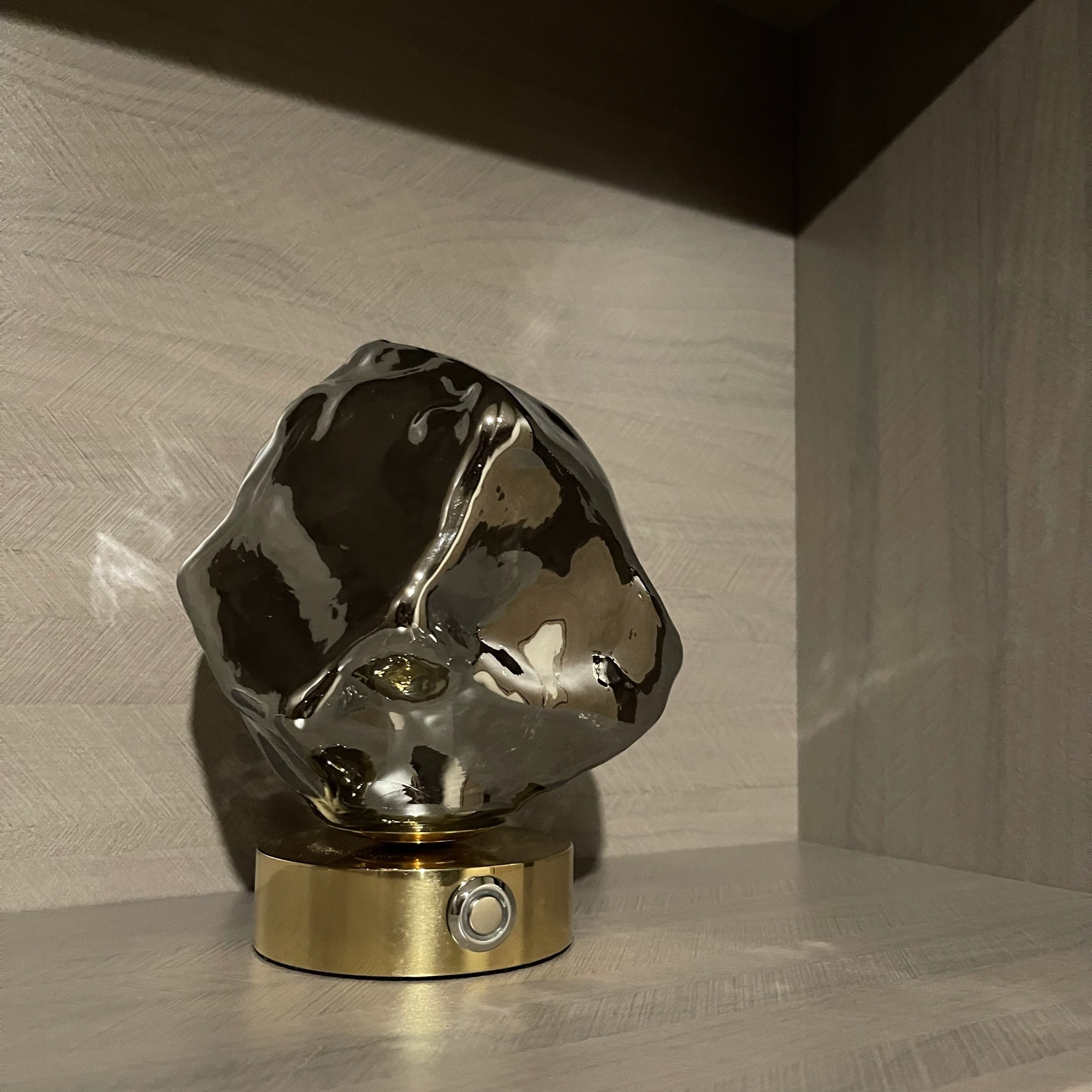 Retro Lava Rechargeable Table Lamp