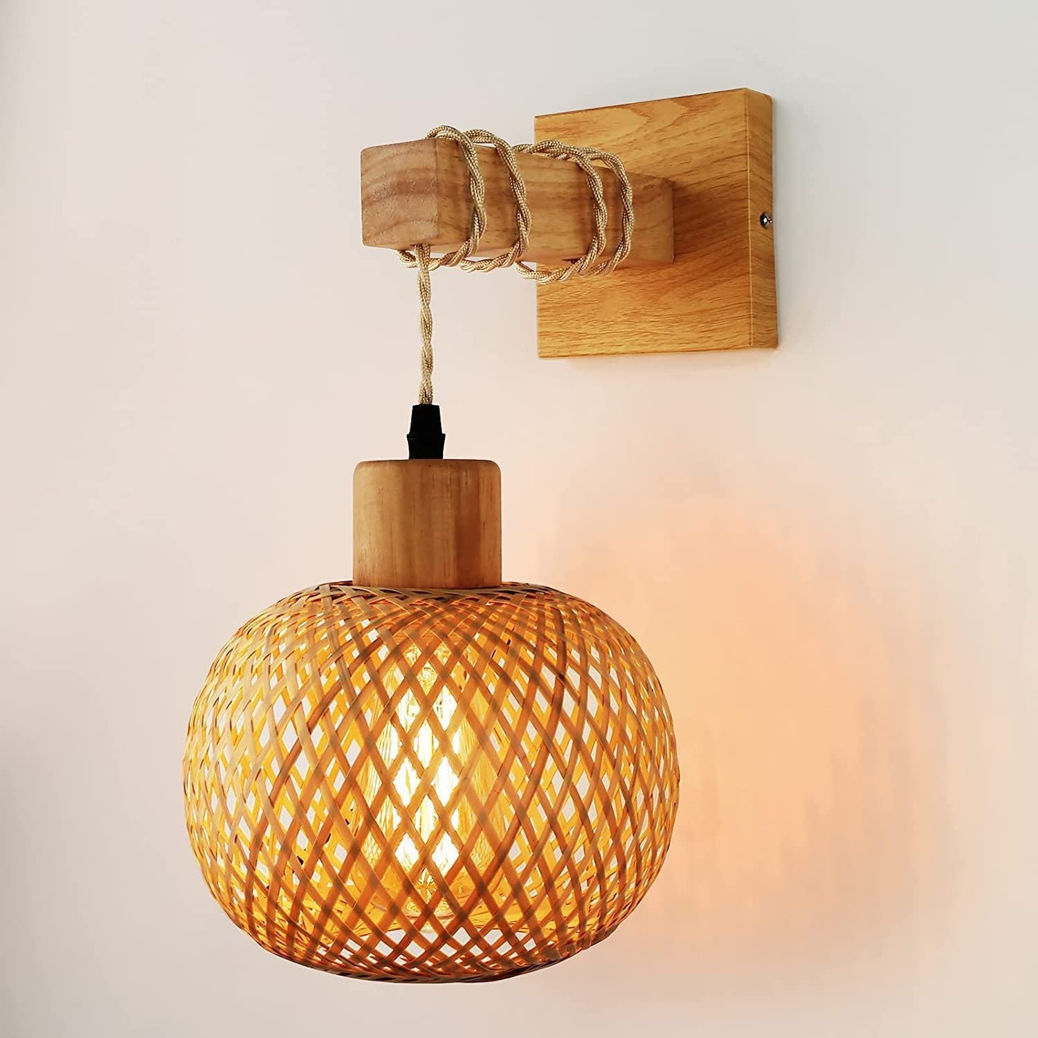 Japanese Retro Natural Woven Rattan Wall Lamp KL08
