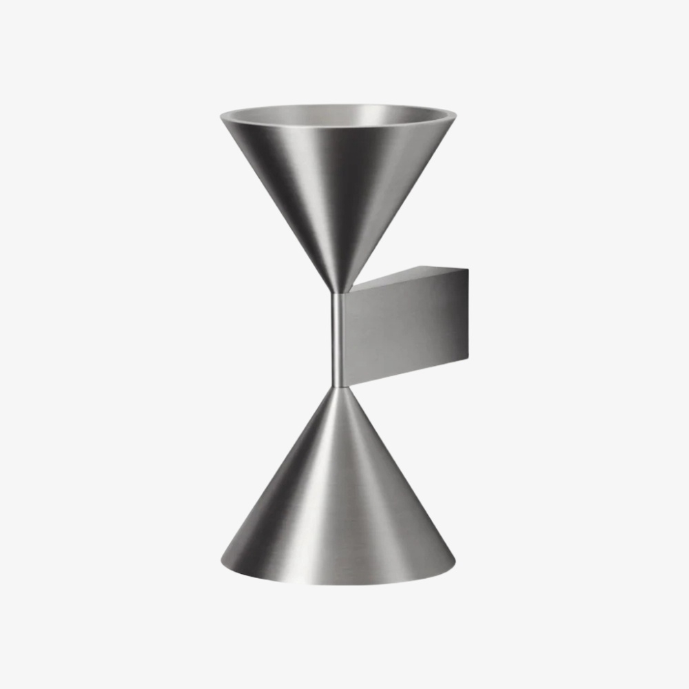 Minimalist Metal Conical Wall Lamp - Modern Cone Sconce for Interior Spaces KL2327