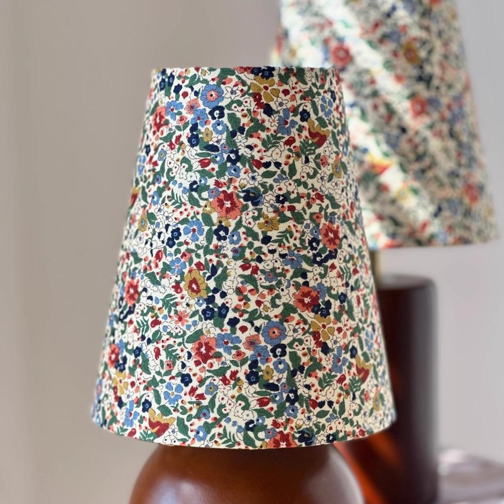 French Fabric Floral Wood Small Table Lamp For Bedroom KL803
