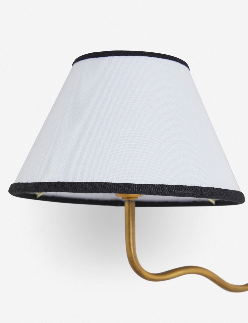 Kulo Classic Brass Wall Lamp – Modern Fabric Shade Wall Sconce for Bedroom or Hallway KL1533