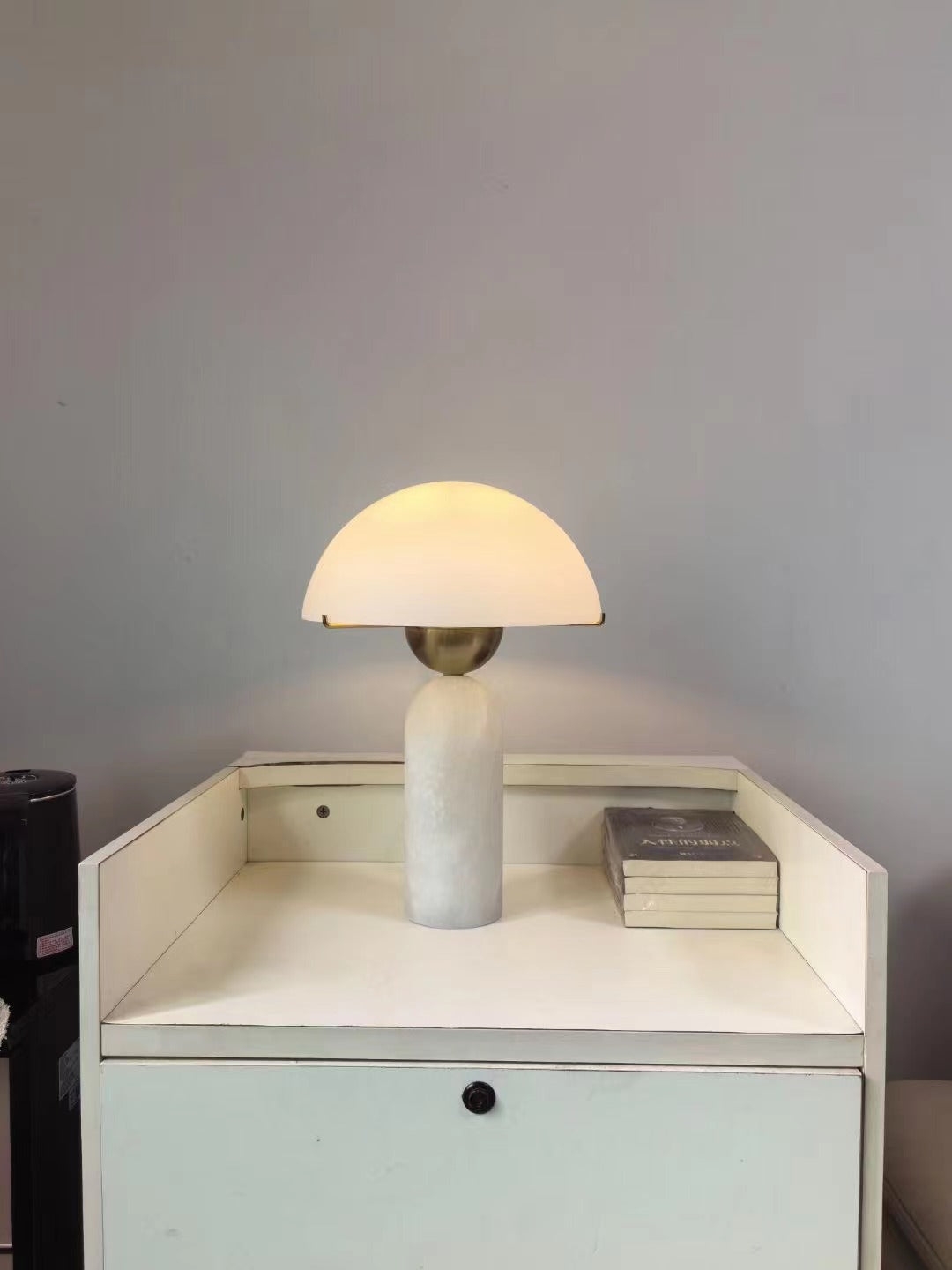 Peono Alabaster Table Lamp D440