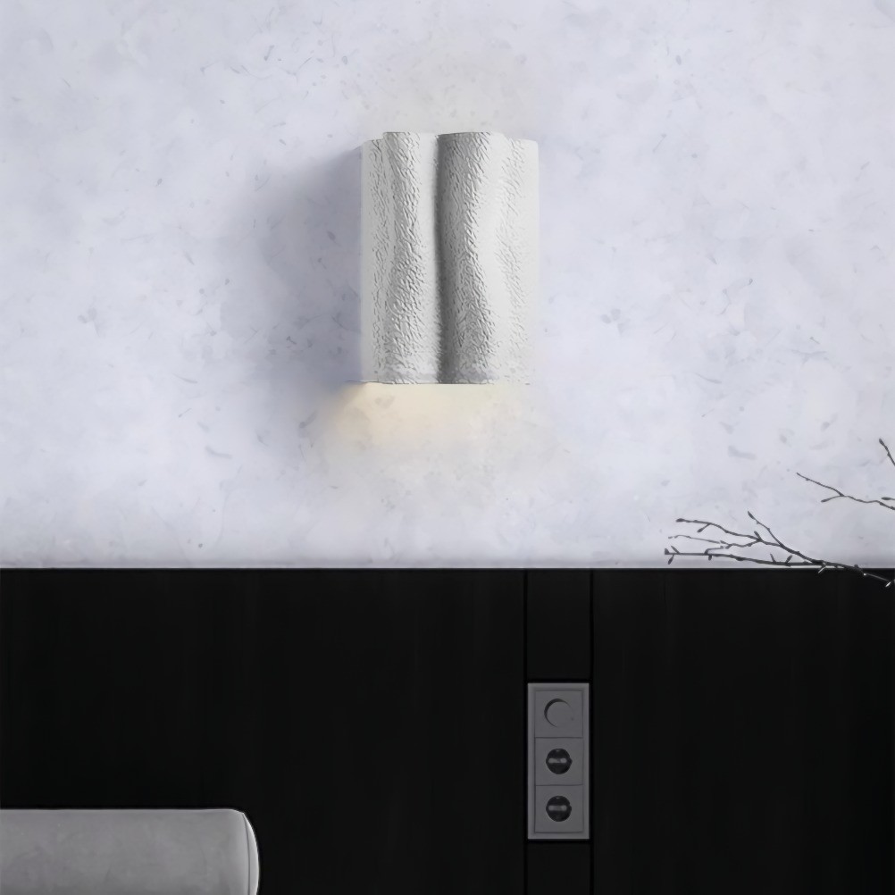French Folded Resin Ribbed Wall Sconce For Hallway KL161