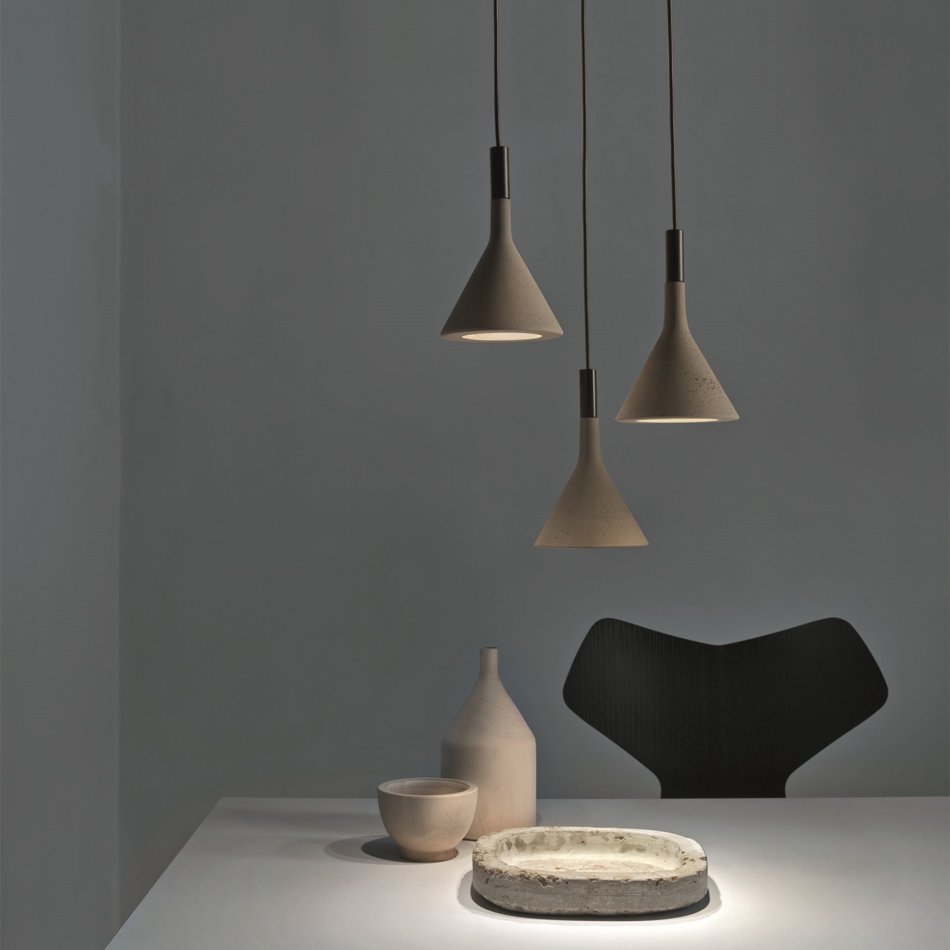 Aplomb Concrete Pendant Lamp - Minimalist Design Lighting for Dining Room and Office
