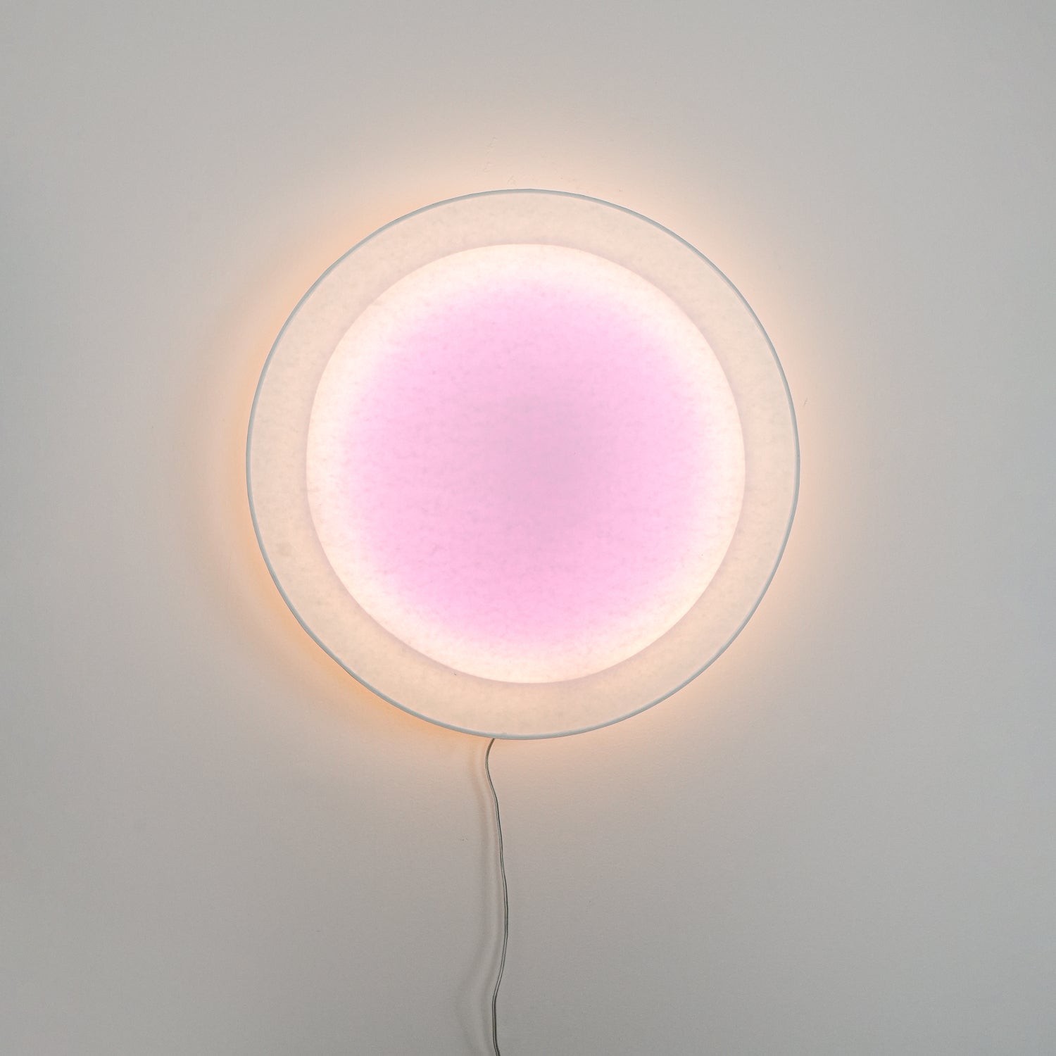 Modern Simple Plug-In Round Wall Lamp KL858