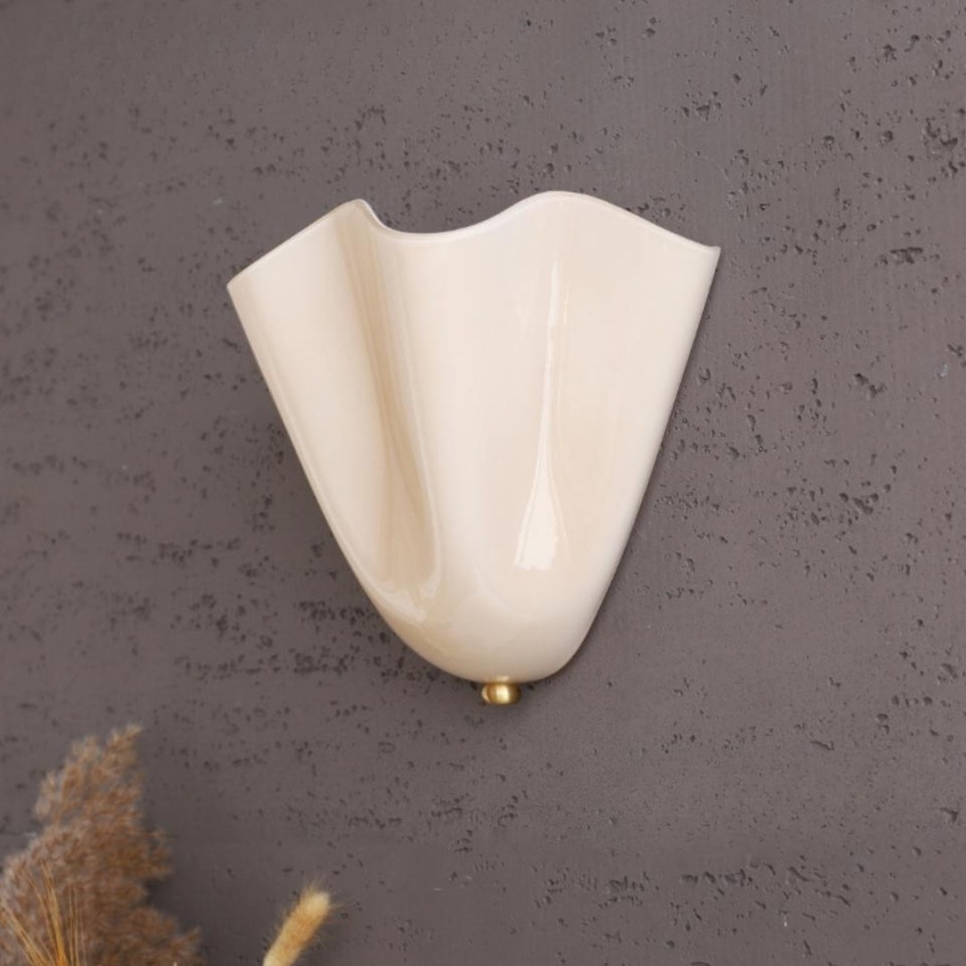 Vera Glass Wall Lamp - Vintage Accent Sconce for Bedroom and Living Space KL881