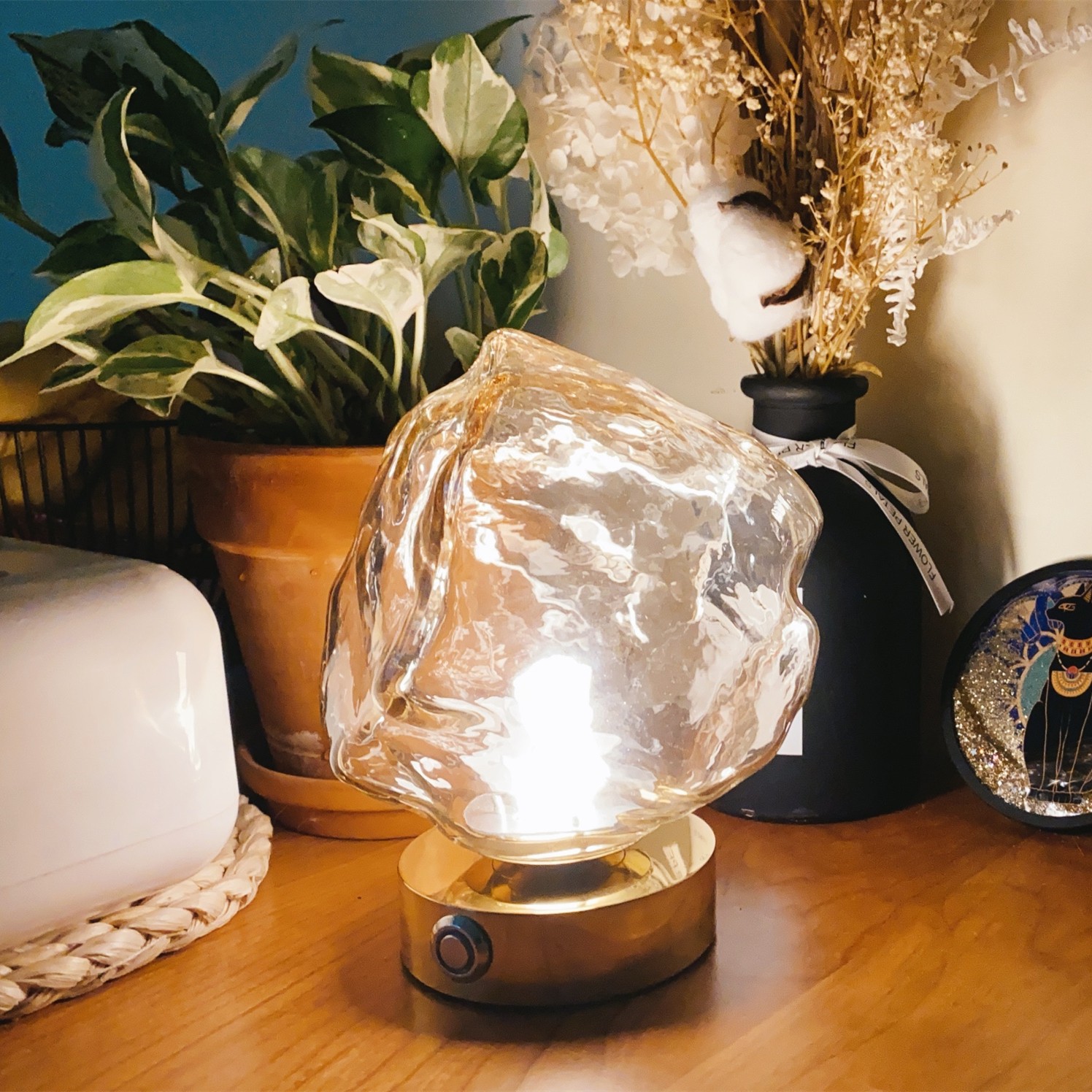 Retro Lava Rechargeable Table Lamp