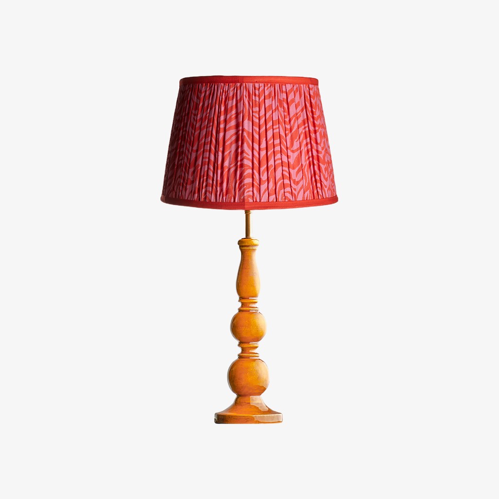 Grainora Soft Fabric Shade Table Lamp - Sculptural Wooden Base Lamp for Interiors KL2129