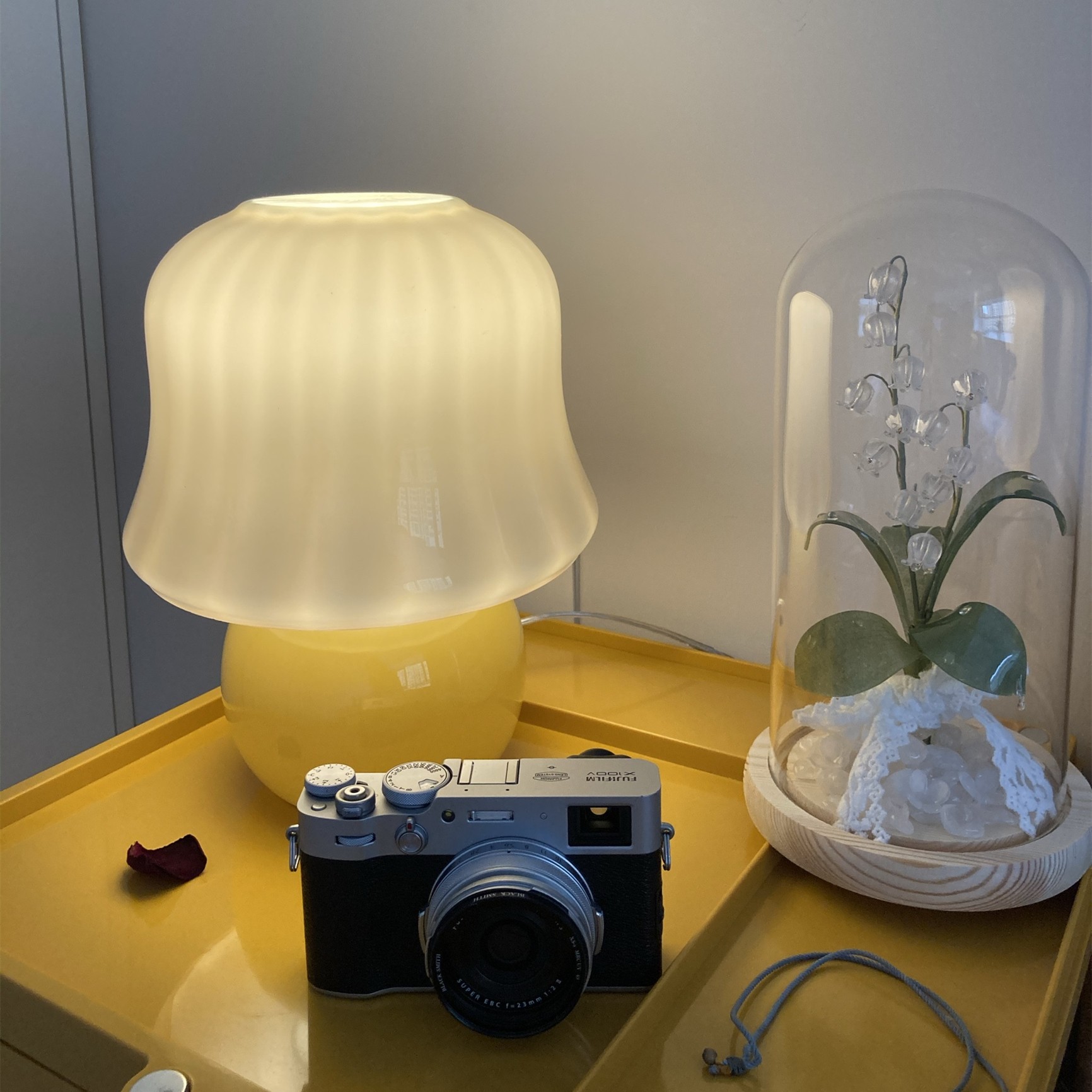 Cream Mushroom Table Lamp