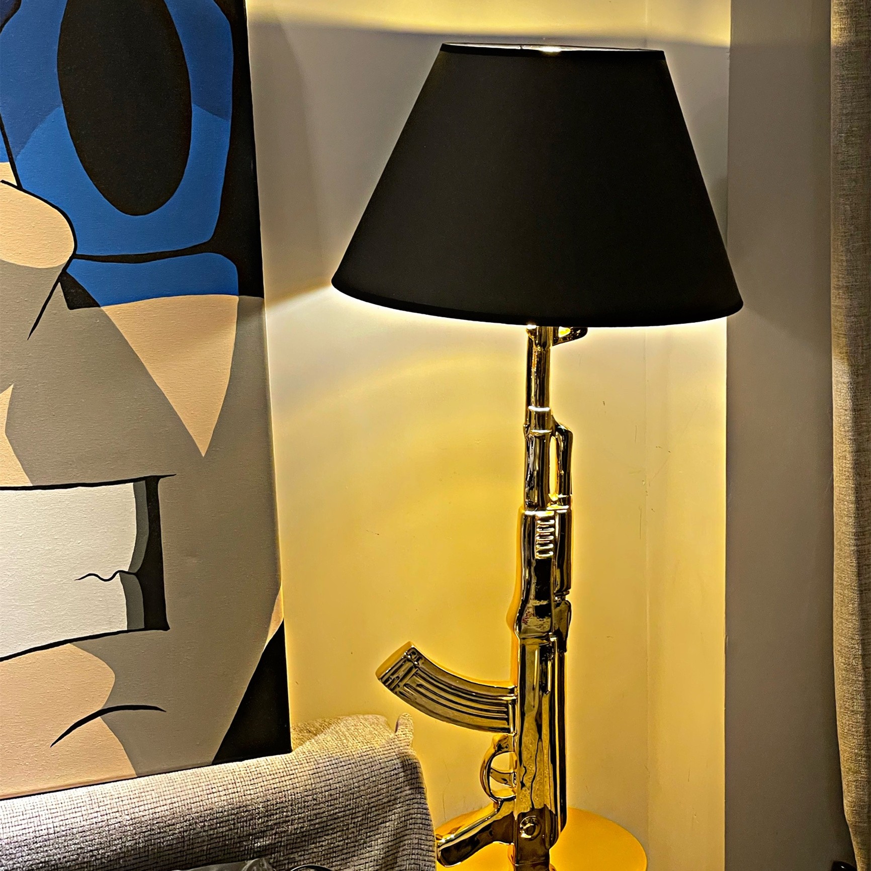Creative Decorative Metal Table Lamp